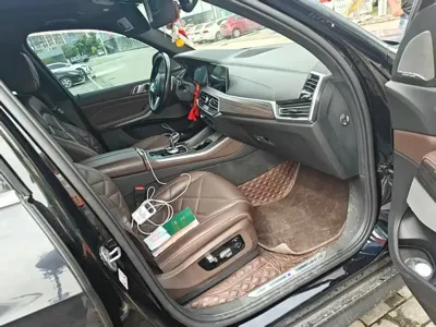 BMW X5 2023, 60000 км, за 372000 CNY - фото 8