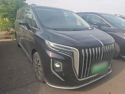 Hongqi HQ9 PHEV 2024, 13600 км, за 228636.1 CNY