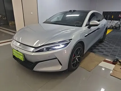 BYD 汉L · 2025 год