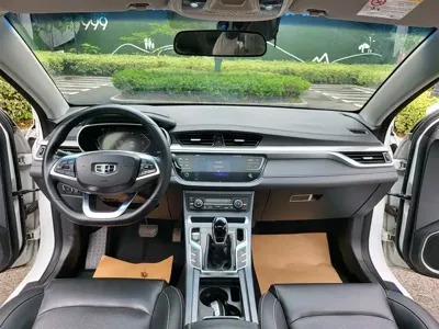 Geely Emgrand 2019, 35000 км, за 25000 CNY