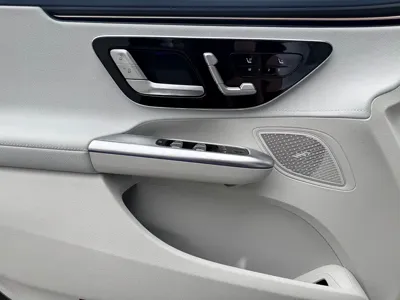 Mercedes-Benz EQE 2025, 100 км, за 223800 CNY - фото 8