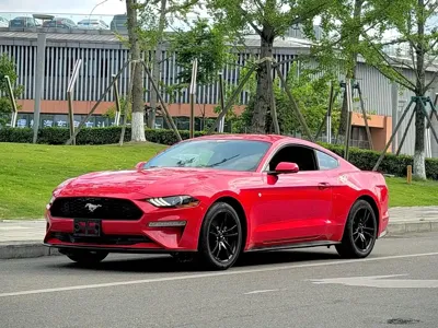 Ford Mustang · 2018 год
