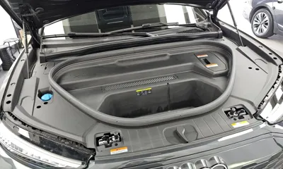 Audi Q6 e-tron 2025, 9283 км, за 67900000 KRW - фото 6