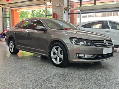 Volkswagen Passat 2015, 109000 км, за 36800 CNY