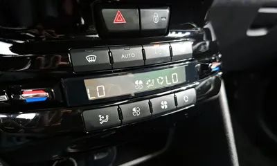 Peugeot 2008 2018, 118941 км, за 6900000 KRW - фото 15