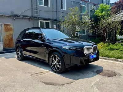 BMW X5 2025, 13000 км, за 435000 CNY