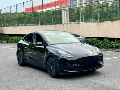 Tesla Model Y 2022, 173000 км, за 118800 CNY