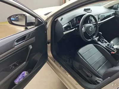 Volkswagen Lavida 2019, 152400 км, за 41300 CNY - фото 23