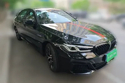BMW 5 Series 2022, 35500 км, за 291741.65 CNY