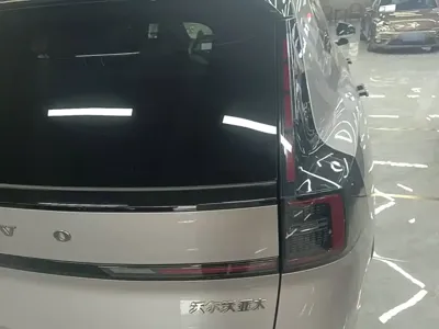 Volvo 沃尔沃XC70插电式混动 2025, 7000 км, за 234700 CNY - фото 8