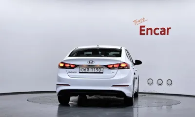 Hyundai Avante 2018, 66606 км, за 11500000 KRW
