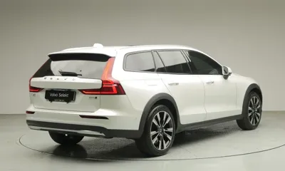 Volvo V60 2026, 3929 км, за 51500000 KRW
