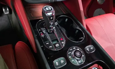 Bentley Bentayga 2022, 58536 км, за 177990000 KRW - фото 9