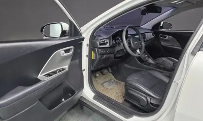 Kia Niro 2017, 121265 км, за 10400000 KRW - фото 10