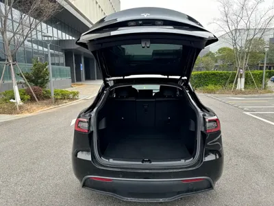 Tesla Model Y 2023, 33000 км, за 126800 CNY - фото 15