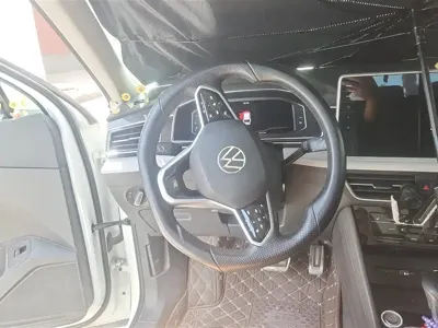 Volkswagen Tiguan L 2023, 23400 км, за 133500 CNY - фото 14