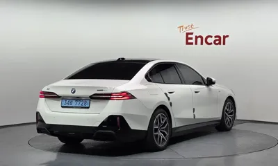 BMW i5 2025, 10224 км, за 70500000 KRW