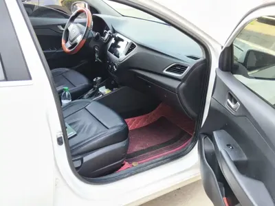 Hyundai Verna 2017, 92500 км, за 24800 CNY - фото 20