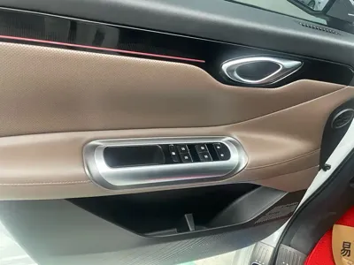 GAC Motor 传祺E8 PHEV 2024, 35000 км, за 143800 CNY - фото 7