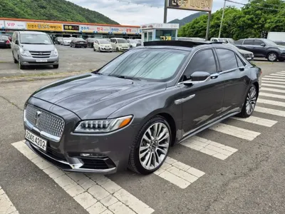 Lincoln Continental · 2017 год
