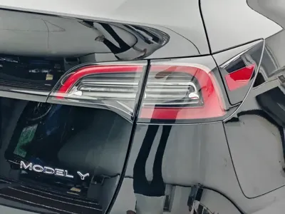 Tesla Model Y 2023, 31800 км, за 177900 CNY - фото 8