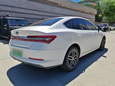 BYD Qin Pro NEV 2020, 57600 км, за 50100 CNY - фото 9