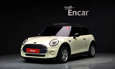 MINI Cooper · 2018 год