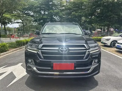 Toyota Land Cruiser · 2020 год