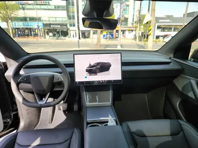 Tesla Model Y 2026, 300 км, за 36280000 KRW - фото 8