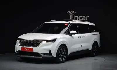 Kia Canival · 2023 год