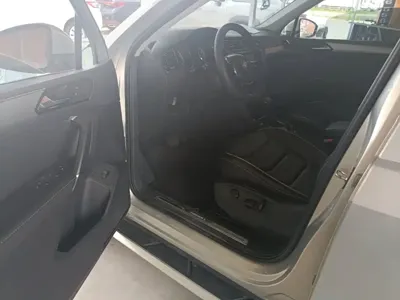 Volkswagen Tiguan L 2018, 125100 км, за 68600 CNY - фото 16