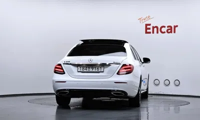 Mercedes-Benz E-Class 2017, 94988 км, за 21000000 KRW