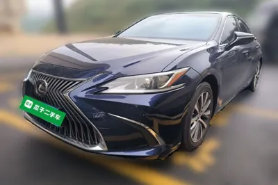 Lexus ES · 2018 год