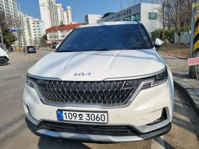 Kia Canival · 2023 год
