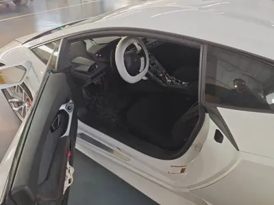 Lamborghini Huracán 2015, 10400 км, за 1550000 CNY - фото 4