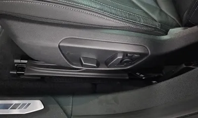 BMW 1-Series 2022, 38594 км, за 38900000 KRW - фото 31