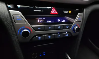 Hyundai Avante 2017, 60028 км, за 12100000 KRW - фото 17
