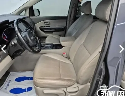 Kia Canival 2015, 174557 км, за 6500000 KRW - фото 11