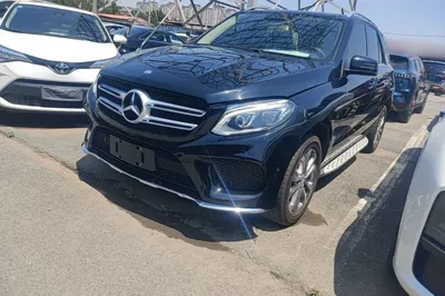 Mercedes-Benz GLE · 2015 год