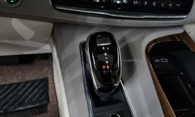 Cadillac Escalade 2022, 38475 км, за 89000000 KRW - фото 9