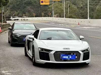 Audi R8 · 2017 год