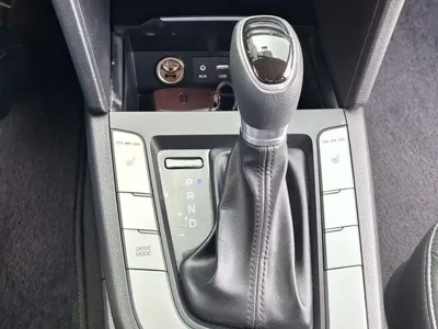 Hyundai Avante 2018, 91195 км, за 10600000 KRW - фото 9