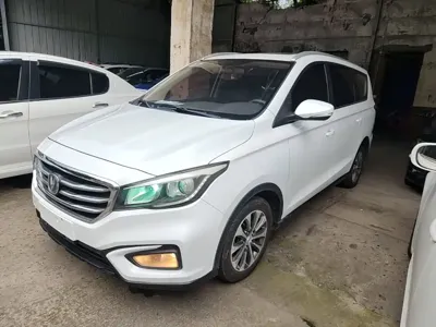 Changan Lingxuan · 2017 год