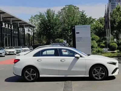 Mercedes-Benz A-Class 2024, 44000 км, за 125800 CNY