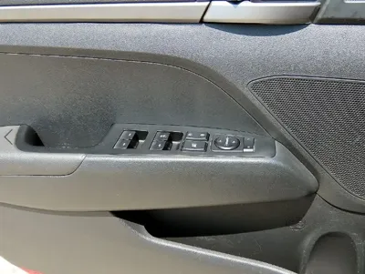 Hyundai Avante 2017, 203756 км, за 4990000 KRW - фото 12