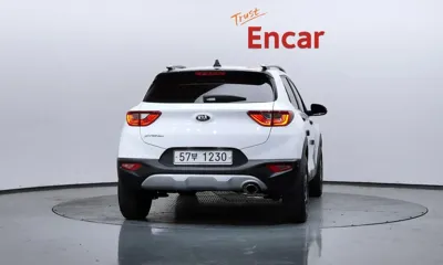 Kia Stonic 2019, 136732 км, за 9200000 KRW