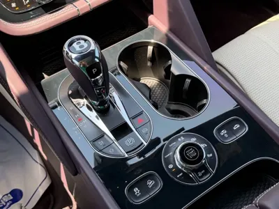 Bentley Bentayga 2024, 6200 км, за 335000000 KRW - фото 9