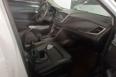 Chevrolet Cavalier 2016, 99600 км, за 37498.57 CNY - фото 19