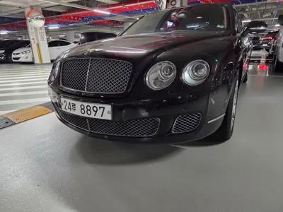 Bentley Flying Spur 2011, 62800 км, за 31500000 KRW