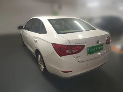 Buick GT 2015, 102600 км, за 43214.69 CNY